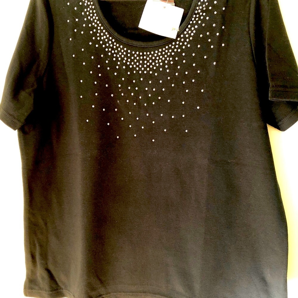 Black t shirt L